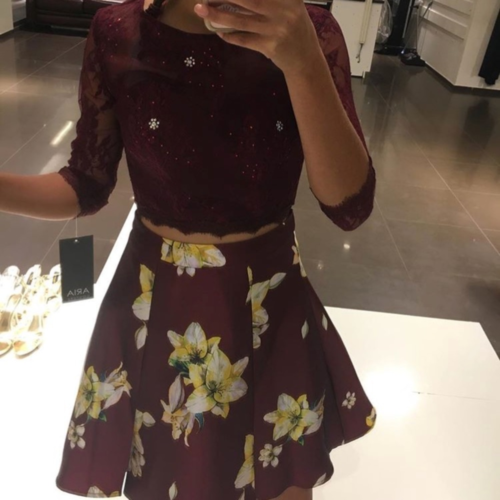 2 piece homecoming dress. Worn once.